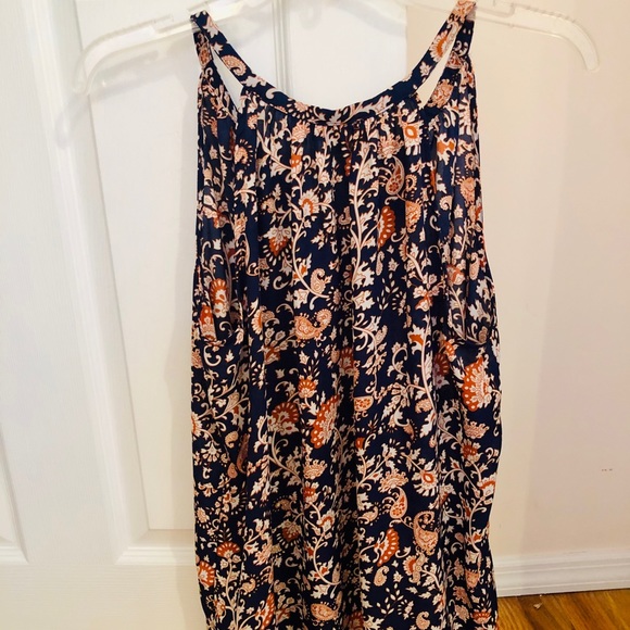 Summer top - Picture 2 of 3